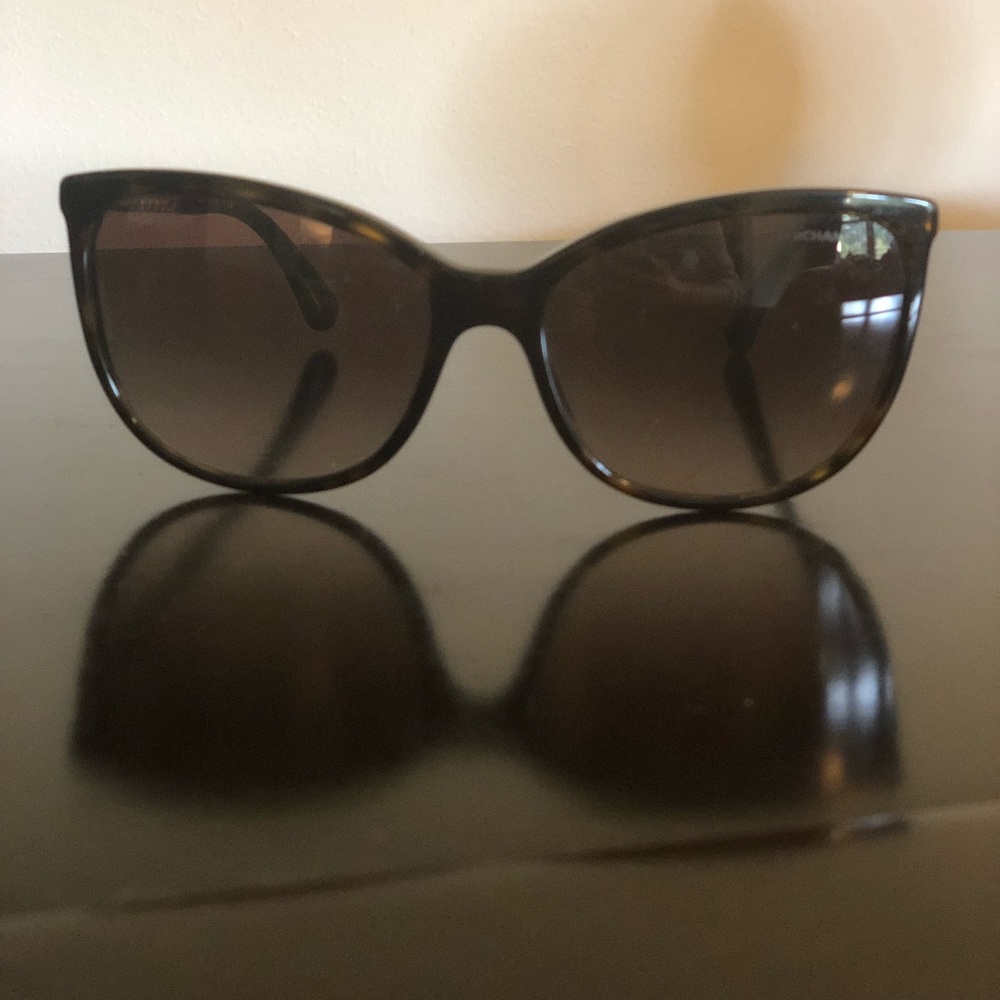CHANEL Sunglasses with case